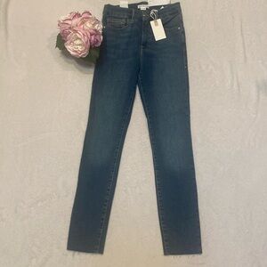 GOOD AMERICAN NWT Size 25 High Rise Crop Raw Edge Blue Jeans